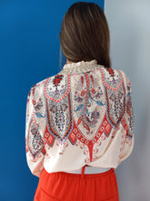 Load image into Gallery viewer, Rhienestone Details Printed Blouse
