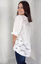Load image into Gallery viewer, Floral Lace Details Top
