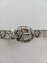 Load image into Gallery viewer, Snake Animal Print Belt
