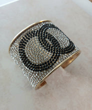 Load image into Gallery viewer, Link Design Bracelet
